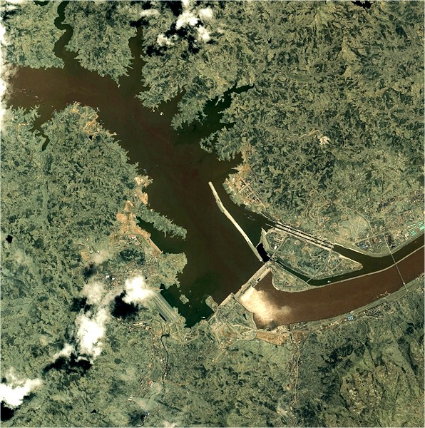 pic18.jpg (188294 bytes)