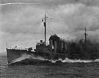 Photo # NH 1038:  USS Palmer underway at high speed, probably circa late 1918