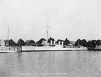 Photo # NH 55975:  USS Dale at the Philadelphia Navy Yard, 11 June 1926