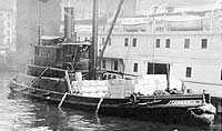 Photo #  NH 102830:  Steam lighter Commerce in port, circa 1918